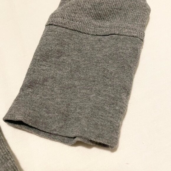 Guess Grey Long Sleeve Top Womens Size Medium Shirt - Picture 6 of 16